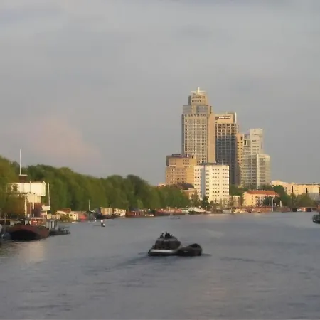 Houseboat Ark Amstel Gasthuis 3*