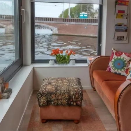 Gasthuis Houseboat Ark Amstel Amsterdam